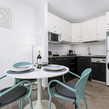 Home2book Cozy With Terrace Near The 아파트 타라할레호